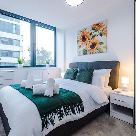 New! Stylish 2-Bed Apartment In Manchester By 53 Degrees Property - Amazing Location, Ideal For Small Groups - Sleeps 4! Екстериор снимка