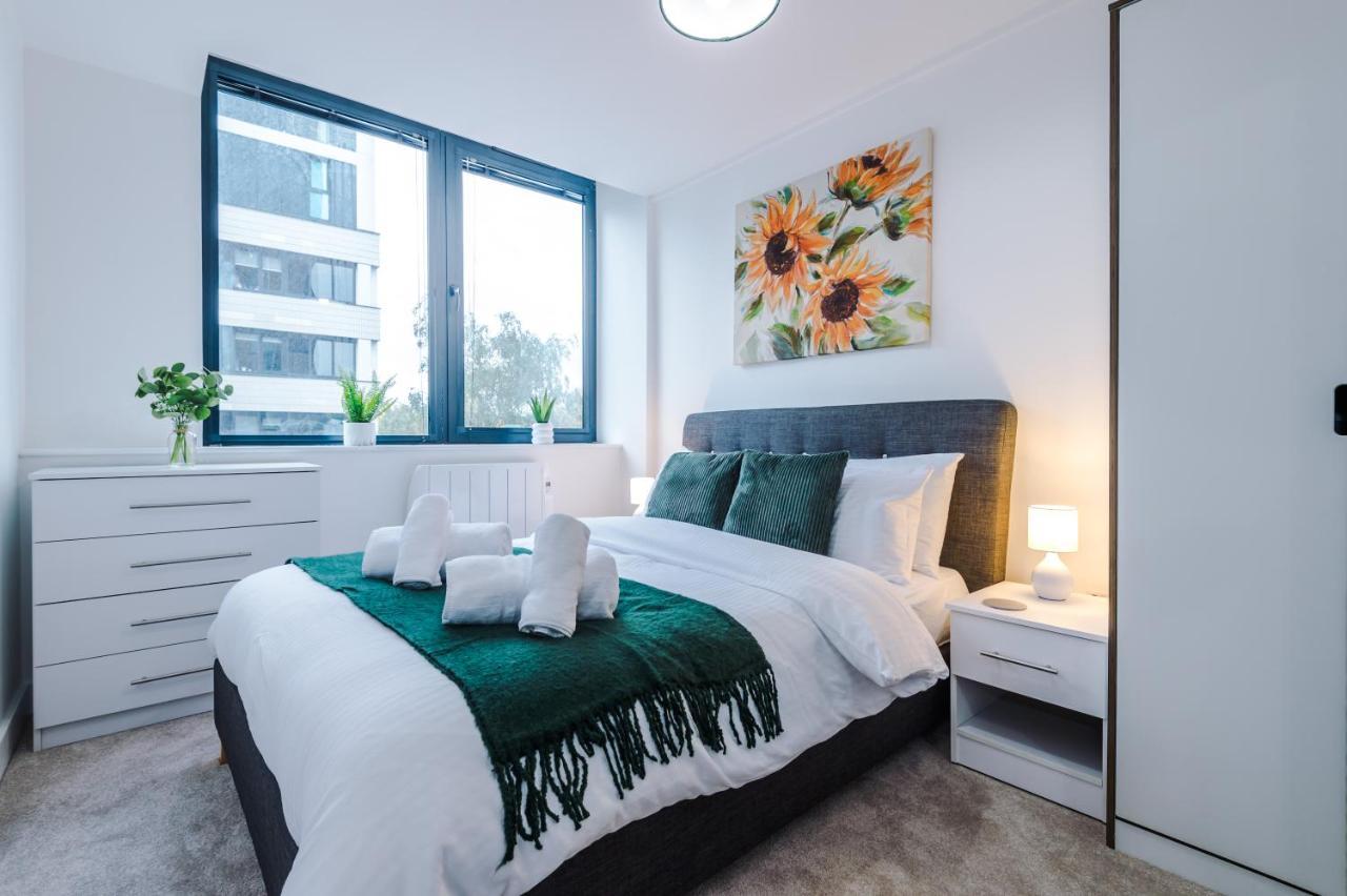 New! Stylish 2-Bed Apartment In Manchester By 53 Degrees Property - Amazing Location, Ideal For Small Groups - Sleeps 4! Екстериор снимка