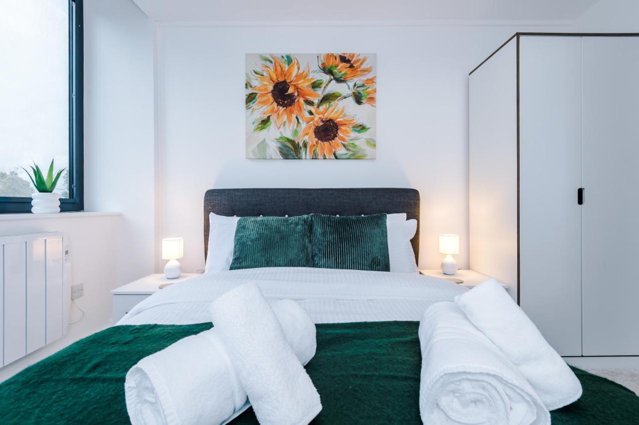 New! Stylish 2-Bed Apartment In Manchester By 53 Degrees Property - Amazing Location, Ideal For Small Groups - Sleeps 4! Екстериор снимка