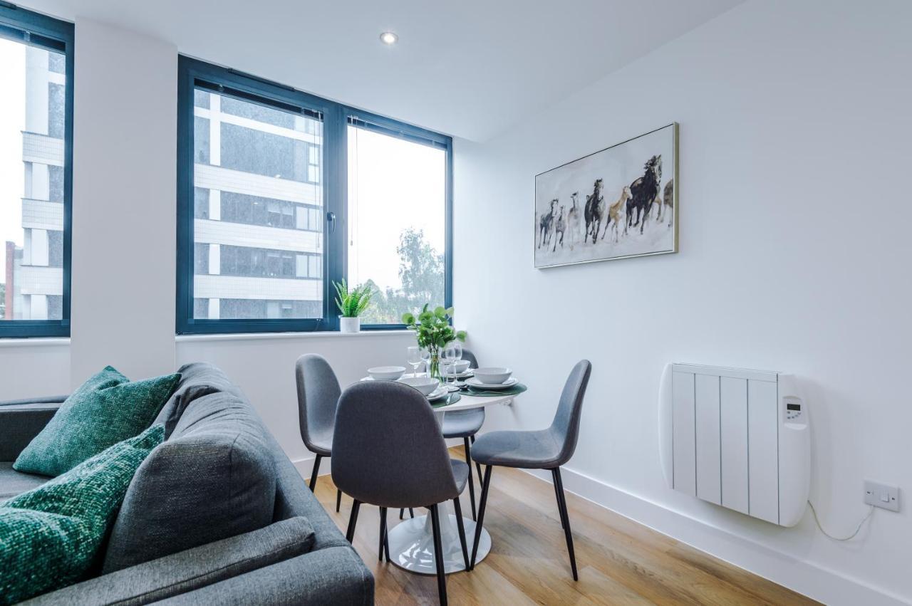 New! Stylish 2-Bed Apartment In Manchester By 53 Degrees Property - Amazing Location, Ideal For Small Groups - Sleeps 4! Екстериор снимка